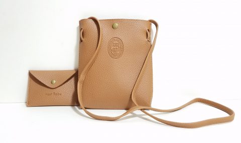【フラゲレビュー】リンネル 2022年11月号宝島チャンネル限定号《特別付録》nestRobe（ネストローブ）これさえあれば！ レザー調ポシェット&カードケースセット